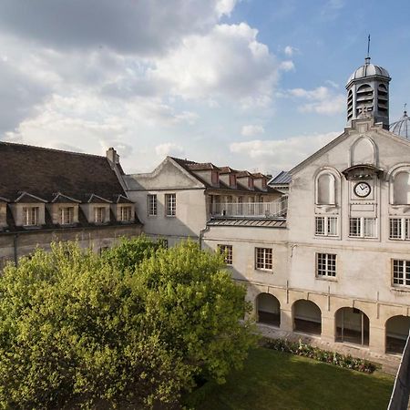 Chic Apart In Paris Apartamento Saint-Denis-en-Margeride Exterior foto