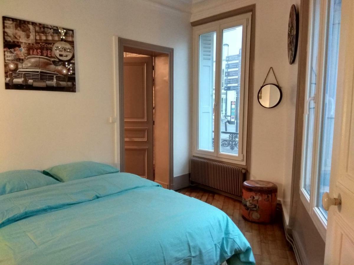 Chic Apart In Paris Apartamento Saint-Denis-en-Margeride Exterior foto